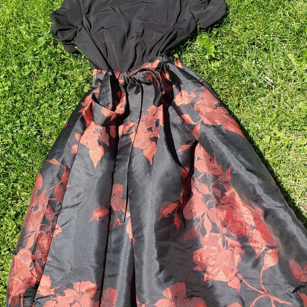 New!! Never worn dress!